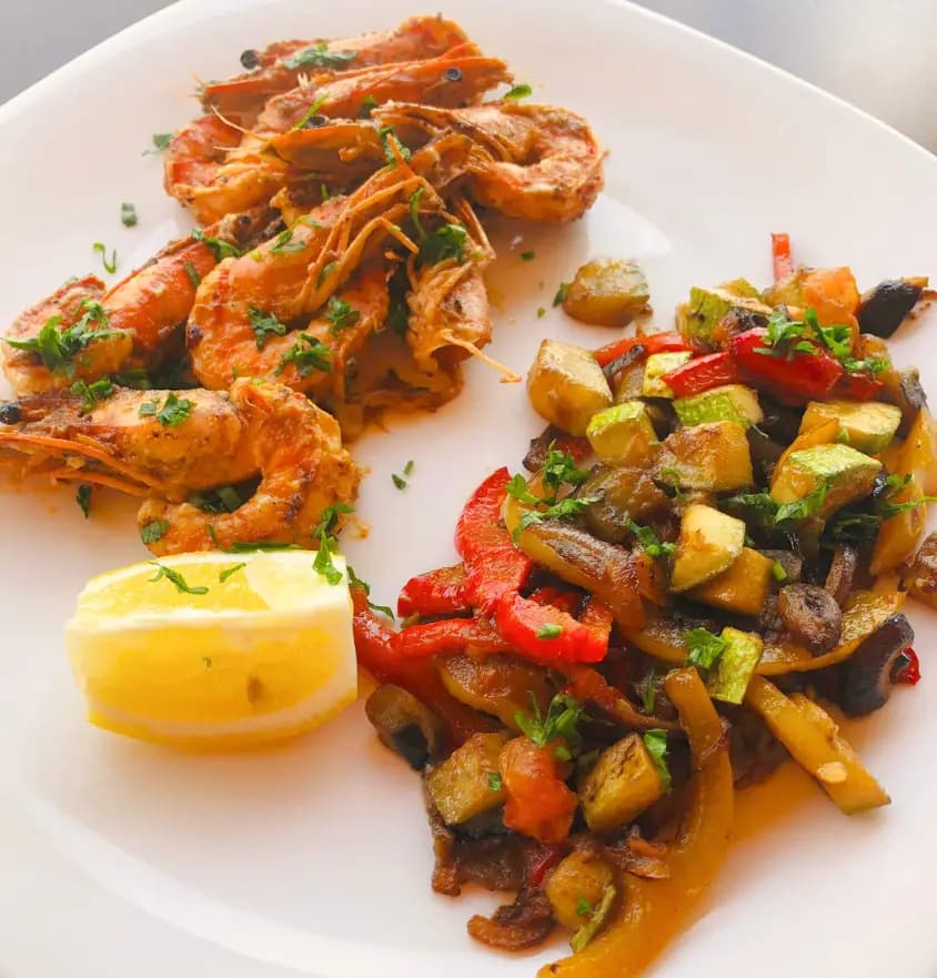 garnituri casa pescarilor lunca